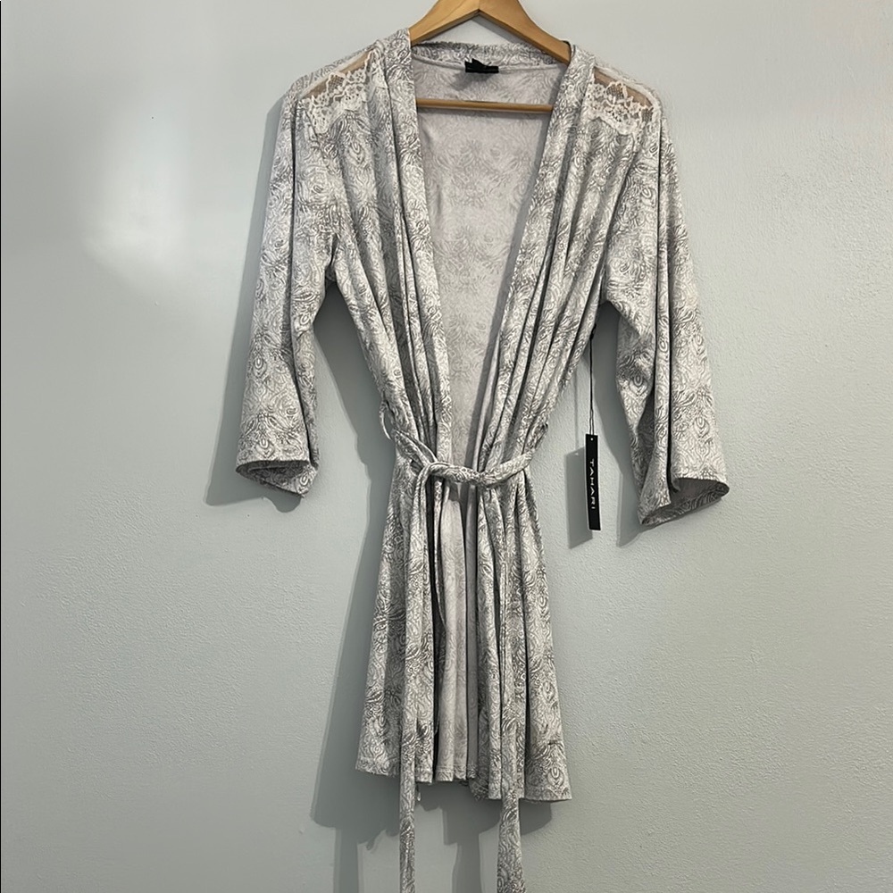 Tahari Gray Robe with Elegant Wrap Design